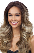 Load image into Gallery viewer, FREETRESS WIG CAMERON COLOR 1B
