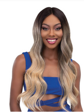 Load image into Gallery viewer, JANET BRAZILIAN SCENT BELLA  WIG-1B
